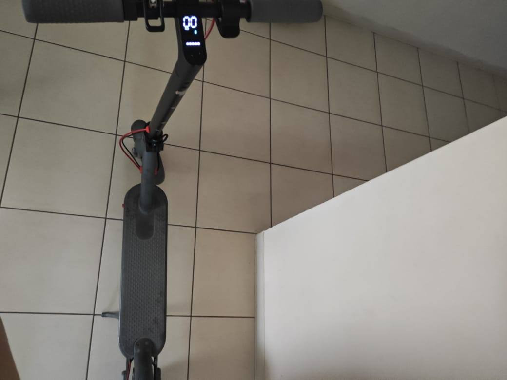 🛴 سكوتر كهربائي للبيع
سكوتر نظيف وحالة ممتازة 👌

⚡ السرعة توصل تقريباً 25 كم/س

🔋 الشحن يدوم من ساعة إلى ساعة ونص

🚀 3 أوضاع قيادة: Eco / D / Sport

🛞 تايرات مطاط قوية تتحمل الطرق

💪 مناسب للشارع اليومي وما يتأثر بسهولة

📌


**إذا كنت صاحب هذا الإعلان وتريد حذفه لأي سبب، رجاءا أرسل رسالة إلى الدعم الفني**