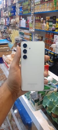 جالاكسي S24 • ١٢٨ • نضافه ٩٨/١٠٠