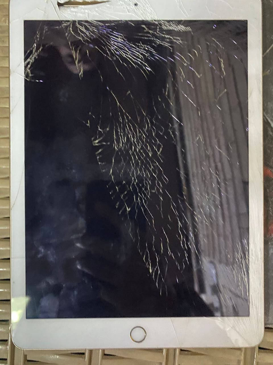 سلام عليكم 
للبيع أجهزة ايباد وتليفون ثنينهن شغالات
مكاني بغداد حي القاهرة


**إذا كنت صاحب هذا الإعلان وتريد حذفه لأي سبب، رجاءا أرسل رسالة إلى الدعم الفني**