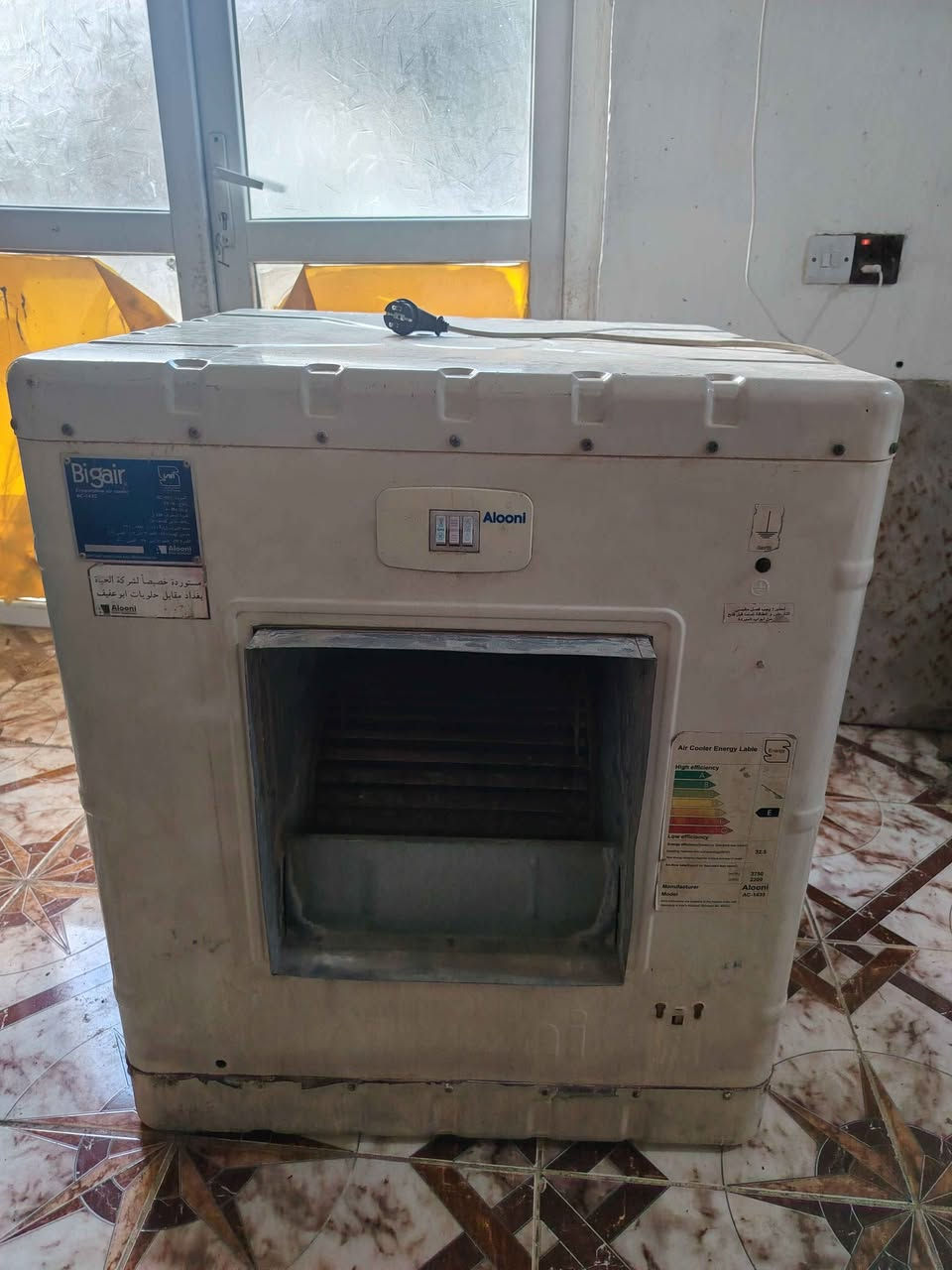 مبرده سوبر الكيترك حجم ثنين اونص80 الف
مبرده حجم ثنين اونص تشتغل سرعتين 75الف
طباخ أخو الجديد 20الف
*********** كركوك, العراق
