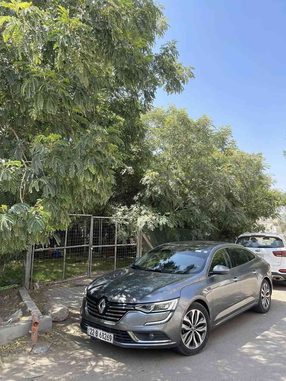 رينو تاليسمان 1/1 2018  
للبيع او مراوس مكاني أربيل حالياً 
132$ 
كلين سونار بالبوست موجود 
***********
