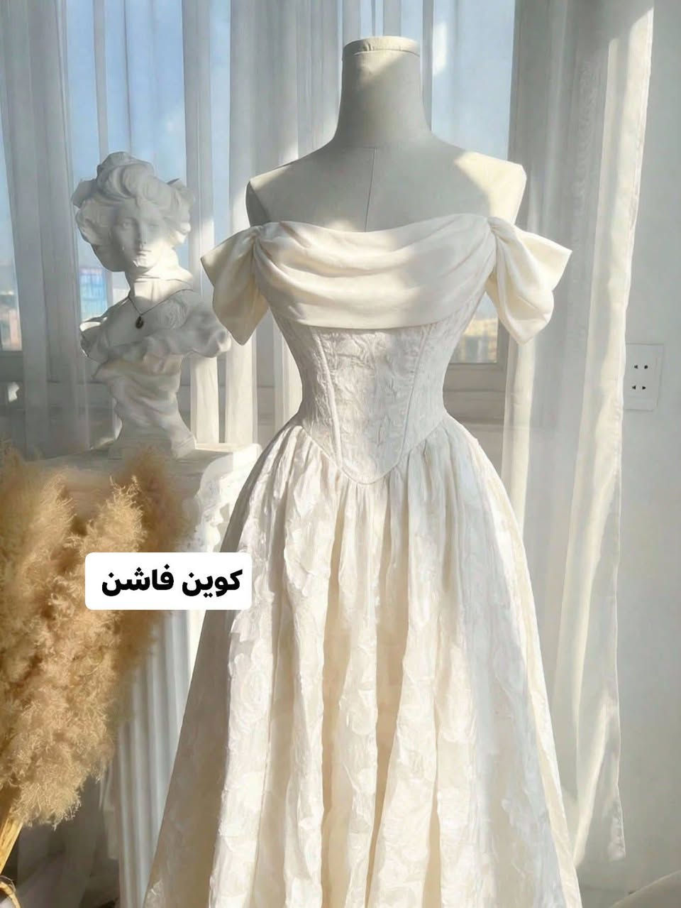فستان ناعم وأنثوي بكل تفاصيله 🤍🤍. .
#يتوفر_بالحجز✔️

علقي ويوصلك السعر في الخاص 👇🏻


**إذا كنت صاحب هذا الإعلان وتريد حذفه لأي سبب، رجاءا أرسل رسالة إلى الدعم الفني**