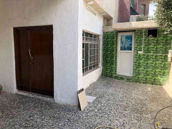 دار للبيع ❗️
مساحة ١٣٥ م
عرض ٩ م نزال ١٥ م
.
يحتوي على 
⛔ 2 غرفة نوم
⛔ استقبال حديث بسقف ثانوي
⛔ مطبخ كبير
⛔حمامات ثنين خارجية +2 داخلية
⛔ كليدور 2
⛔ترك خلفي وكراج وسطحين
⛔الكاشي بورسلين حديث
 .
📍الموقع
 حي الجهاد مقابل شرطة نجدة حي الجهاد محلة ٨٩١ زقاق 52

 💵 السعر 260 مليون وبي مجال للمشتري

للاستفسار الاتصال على رقم📞
***********
