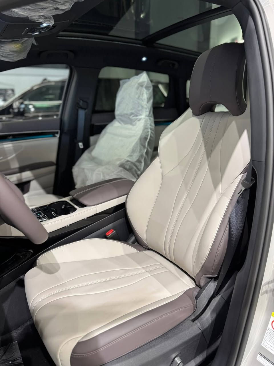 بي واي دي سونغ بلص   Byd song plus
- موديل 2025

- فئه song plus

- الممشى صفر

- 12 كامرة +12 حساس

-رادار تفاعلي

-12 ايرباك

-  5 راكب

- سقف بانوراما

- تحديد مسار

- كشنات جلد 

-رادار امامي

-كامرات 360 درجة

-كراسي كهرباء 

-120 كيلو متر بشحنه

-نقط عمياء

-مانع تصادم

- السعر 20,500$ بدون رقم 
كلفة الرقم 15 ورقه شمالي بيوم واحد 

- البيع بنظام النقد فقط (لايوجد اقساط❌)

............

- للمعلومات زياره موقعنا :

- الرقيم - اربيل / شارع 100 المعارض / بجانب محطه بانزين هوگر مقابل هفته بازار 1

- (معرض الرقيم على خرائط گوگل ) 

- او الاتصال على:

*********** 📞 

*********** 📞
