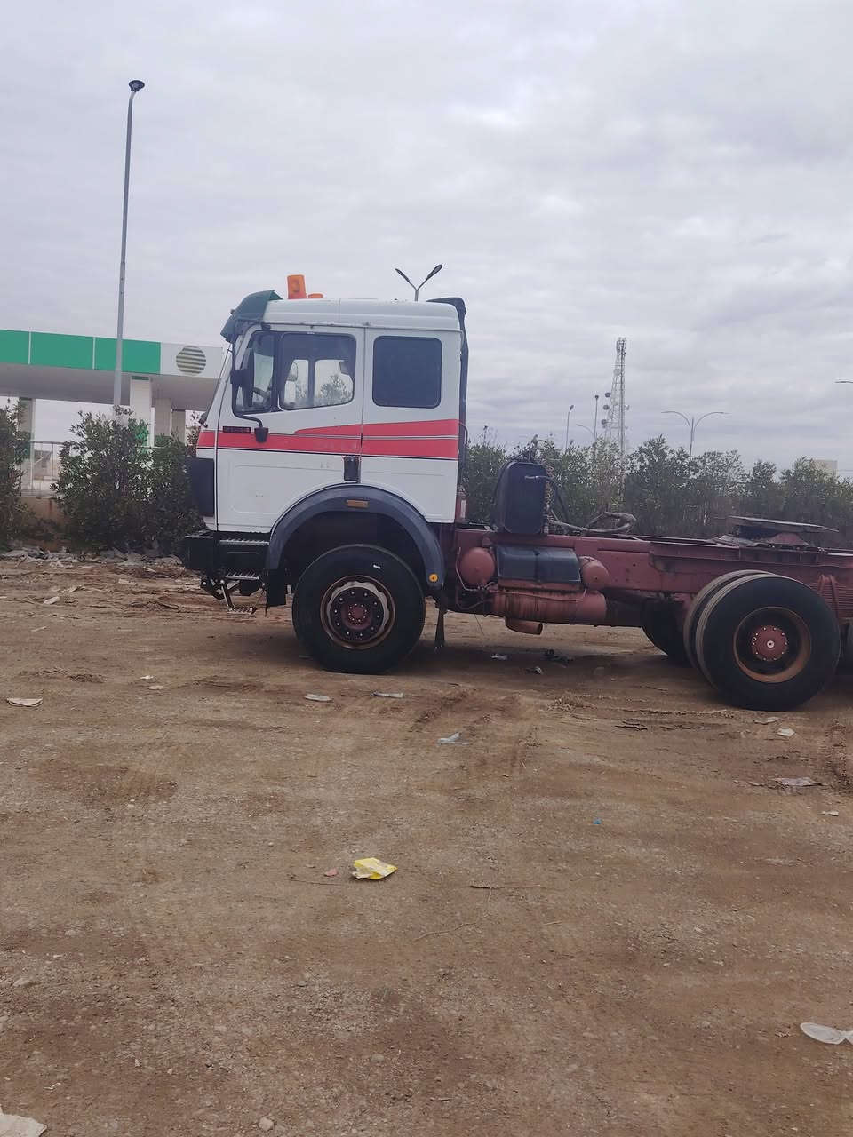 سياره للبيع بلادي مكينه٣٨ كير ١٥٥ مكفول عامه ***********
