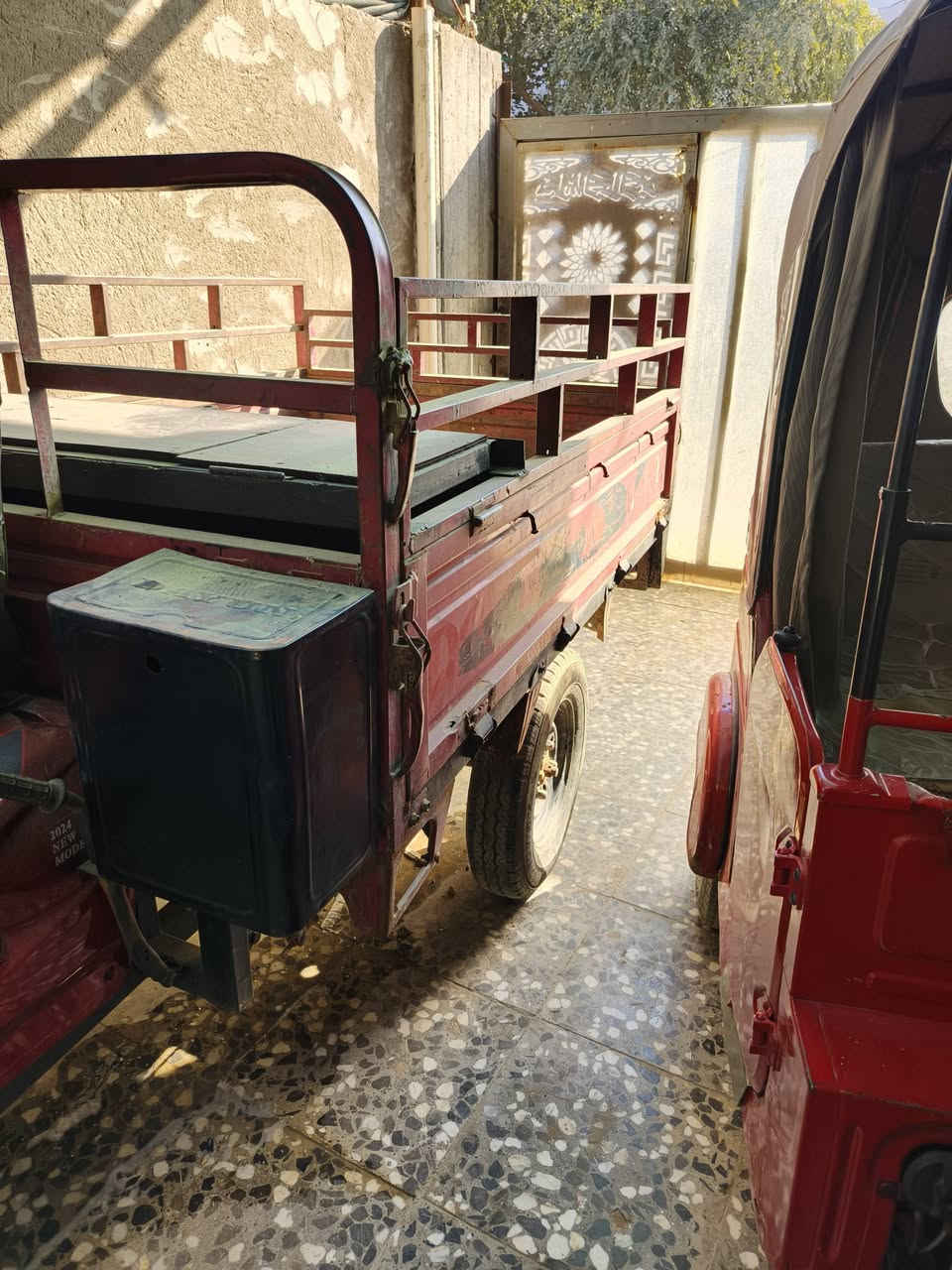 سلام عليكم ستوته دايوان اللبيع موديل 15اوراق كامله مكينه كايمه ماعرف لاطشه معلكه ولف ماعرف كير خير من الله بديها نضيف ضفيره جدد سلف باتري جديد ستوته مال عيشه اللبيع ب600وبيها مجال قليل العنوان بغداد المعامل الشراي ينتصل ***********
