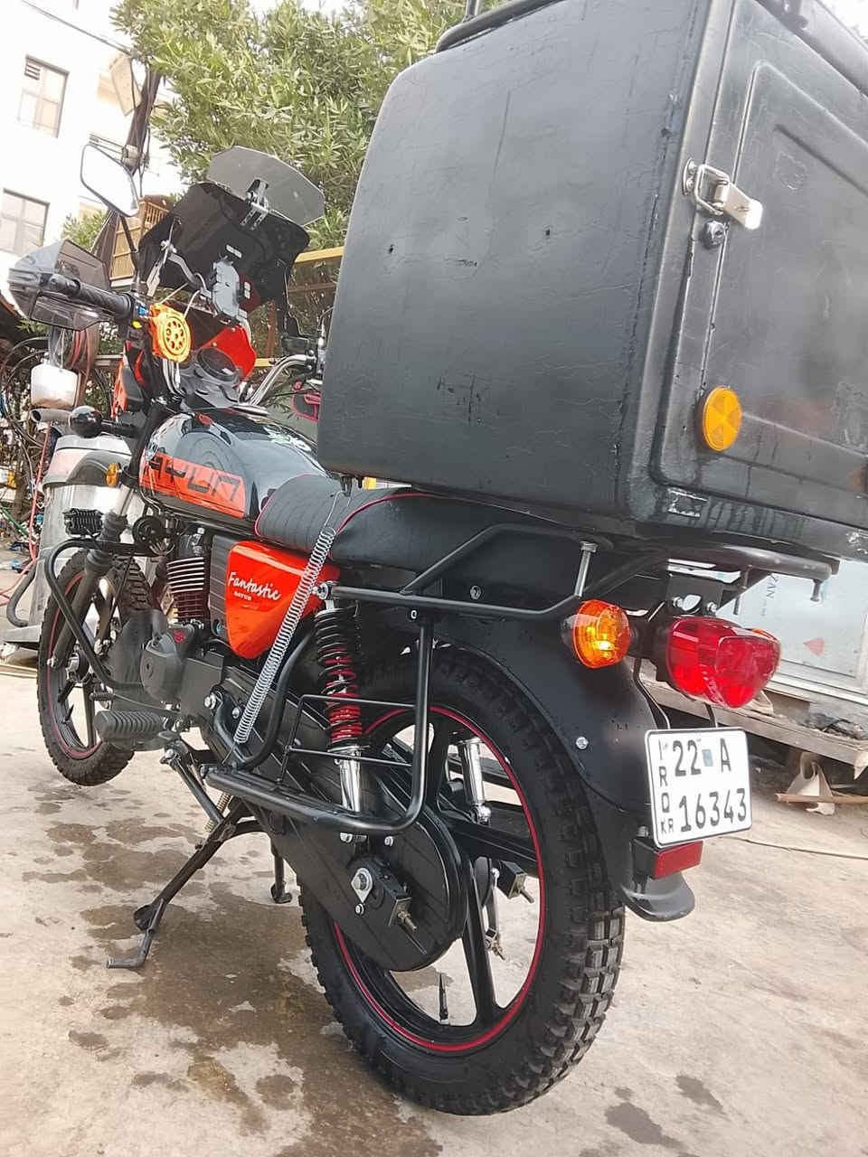 السلام عليكم دراجه دايوان جبلي موديل 2025 زيرو ماشيه 4000 للبيع السعر 2400وبيها مجال حك جيه مكاني بغداد ***********
