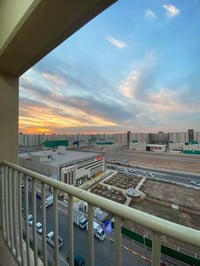 🏢 شقة للإيجار | مجمع بسماية السكني  📍 البلوك: A2 📐 المساحة: 100 م² 🏢 ا...