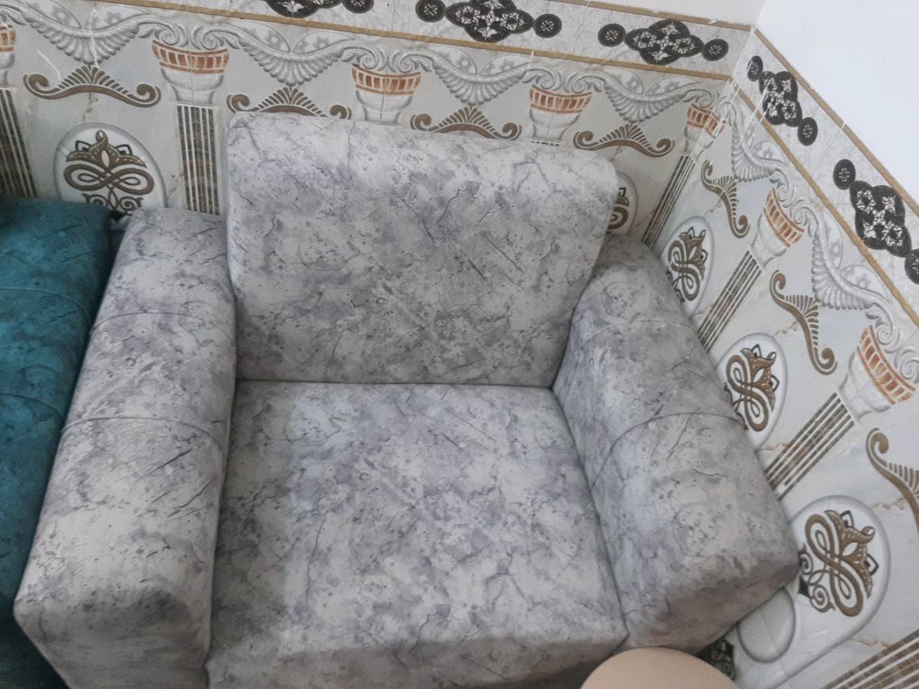 تخم تسكام خشب عراقي درجة اولى الكاعية بلوك اسود قنفات 2 اكبار وكرسي واحد شغل جناي مو سكيبات وسوكي مابيه كل شي جديد 