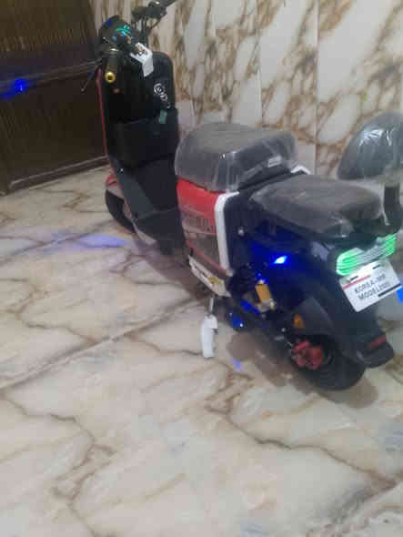 السلام عليكم دراجه ار 7 للبيع موديل 26  بطاريه 32 امبير بعد جديده كلش السعر 500 وبيها مجا عنوان بصره شارع القائد امن الداخلي اي استفسار متواجد واتساب، ***********
