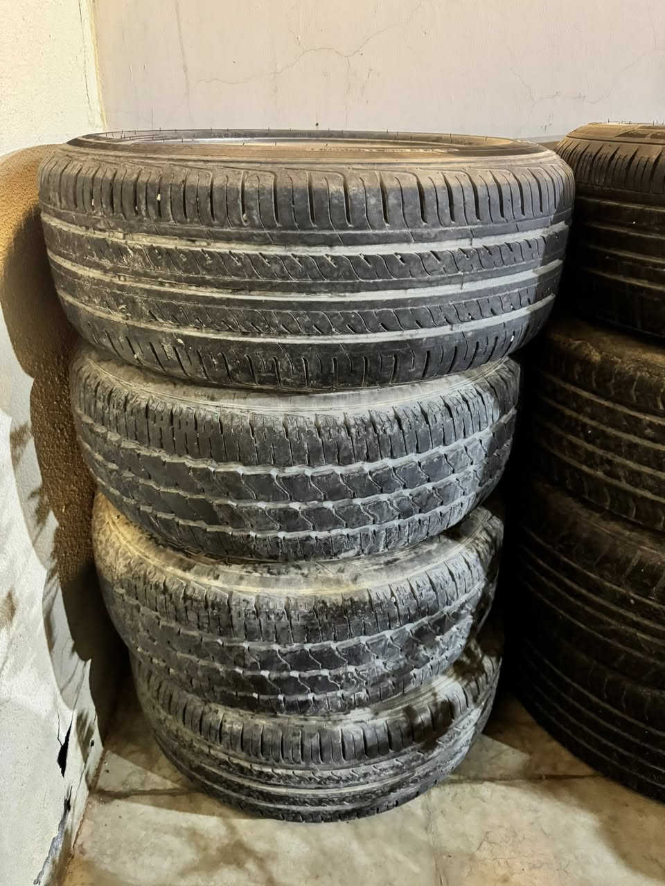 كواكم الله شباب رمضان كريم عليكم   

للبيع للبيع  تخم ويل خفاش حجم واحد 16 كارتون  اصلي مع تخم كبات 
16/60/235 
بي تايرات حجم 

زوج جدد و زوج نظافه 70‎%‎
مكاني النجف 
للتواصل خاص  ***********
