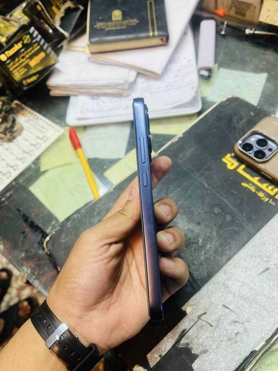 السلام عليكم جهاز OPPO وبو رينو 15 أف فايف جي للبيع نضيف جدا صار عشر أيام مفتوح من الكارتون كامل ملحقات ذاكرة ٥١٢ السعر ٥٣٠ العنوان بغداد الرشاد الرقم ***********
