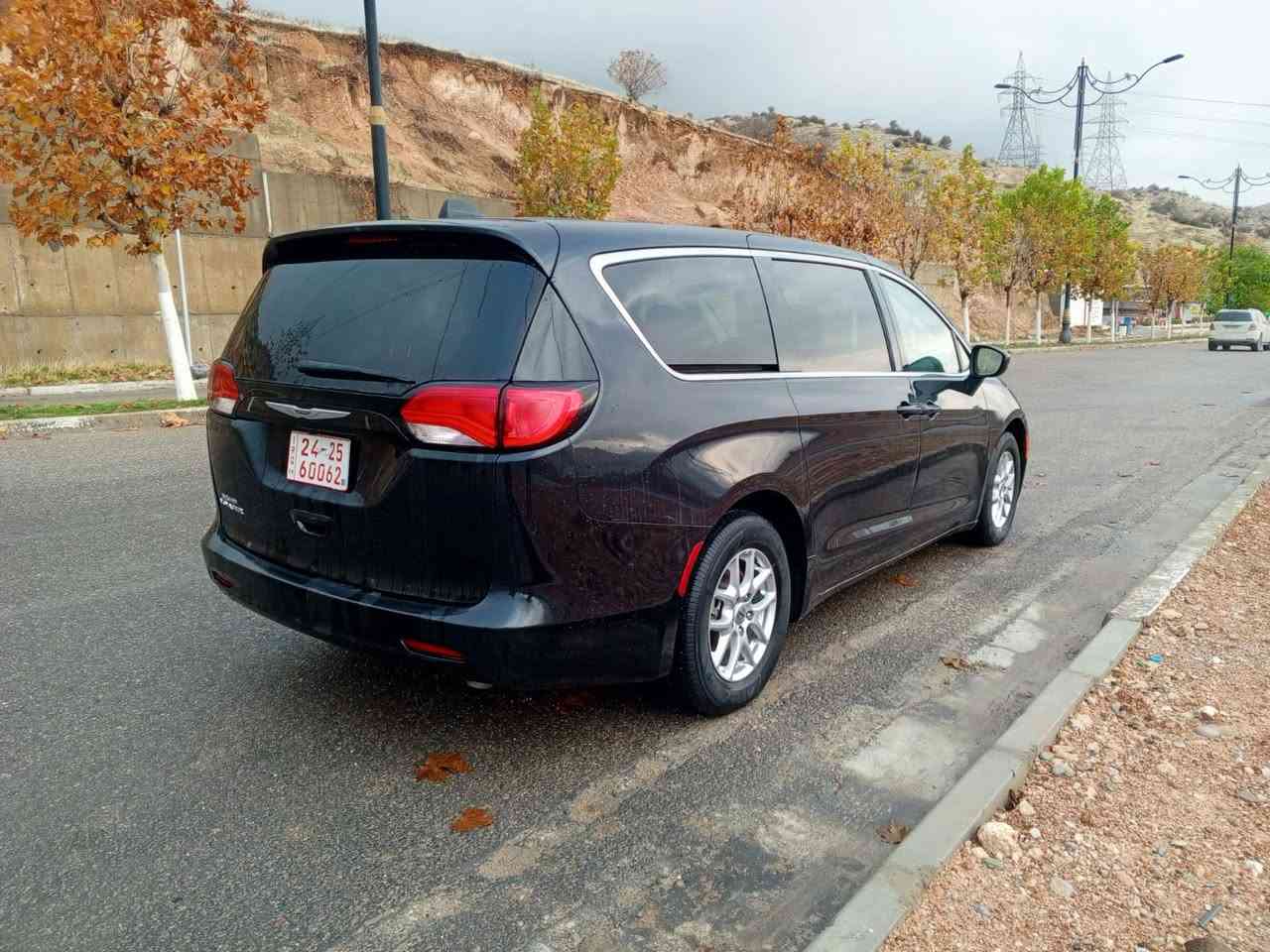 سيارة كرايسلر ميني فان، 2023 (
وصف المركبة 2C4RC1CG*PR
صنع كرايسلر
اسم الشركة المصنعة: FCA CANADA INC.
طراز فوياجر
موديل عام 2023
مدينة وندسور بلانت
كروب إل إكس
نوع المركبة: مركبة ركاب متعددة الأغراض (MPV)
بلد منشأ النبات: كندا
اسم الشركة: ويندسور أسيمبلي
حالة مصنع أونتاريو
سلسلة العربة الممتدة
نوع الجسم MPV
الوزن الإجمالي للمركبة من الفئة 2E: 6001 - 7000 رطل (2722 - 3175 كجم)
الحد الأقصى لوزن المركبة الإجمالي للفئة 2E: 6001 - 7000 رطل (2722 - 3175 كجم)
موقع عجلة القيادة: القيادة على اليسار (LHD)
نوع الدفع : دفع أمامي
نوع نظام الفرامل الهيدروليكي
عدد أسطوانات المحرك: 6
الإزاحة (سم مكعب) 3600.0
الإزاحة (CI) 219.69
الإزاحة (L) 3.6
نوع الوقود - بنزين أساسي
تصميم محرك على شكل حرف V
فرامل المحرك (حصان) ابتداءً من 287
شركة تصنيع المحركات FCA
نوع حزام الأمان: يدوي
معلومات أخرى حول نظام التقييد: أحزمة أمان نشطة
موقع الوسائد الهوائية الأمامية: الصف الأول (للسائق والراكب)
موقع الوسائد الهوائية الجانبية: جم
صبغ باب بخ أمريكي  نص جملوغ صبغ 
ماشي 70  mil
سعر 198$$
***********
