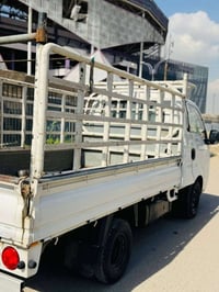 كيا حمل للبيع 2015بس الباب السائق بي صبغ الباقي كفالة 07705111340