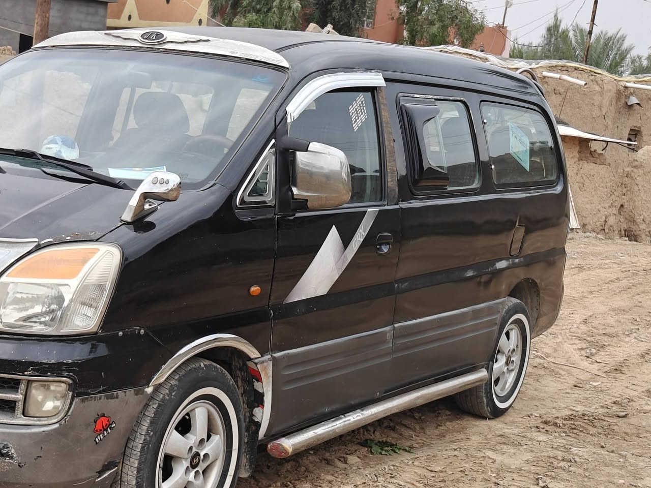 السلام عليكم :
سياره 2006مواصفات كامله سياحي
رقم جديد شاصي مكفول محرك مكفول
بيهه ضربه بالجاملخ الخلفي ومشتغله جديد
ملاحضات بسيطه السعر 75.
***********
