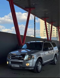 إكسبيديشن XLT • ٤×٤ • ١٦٠٠٠٠ كم