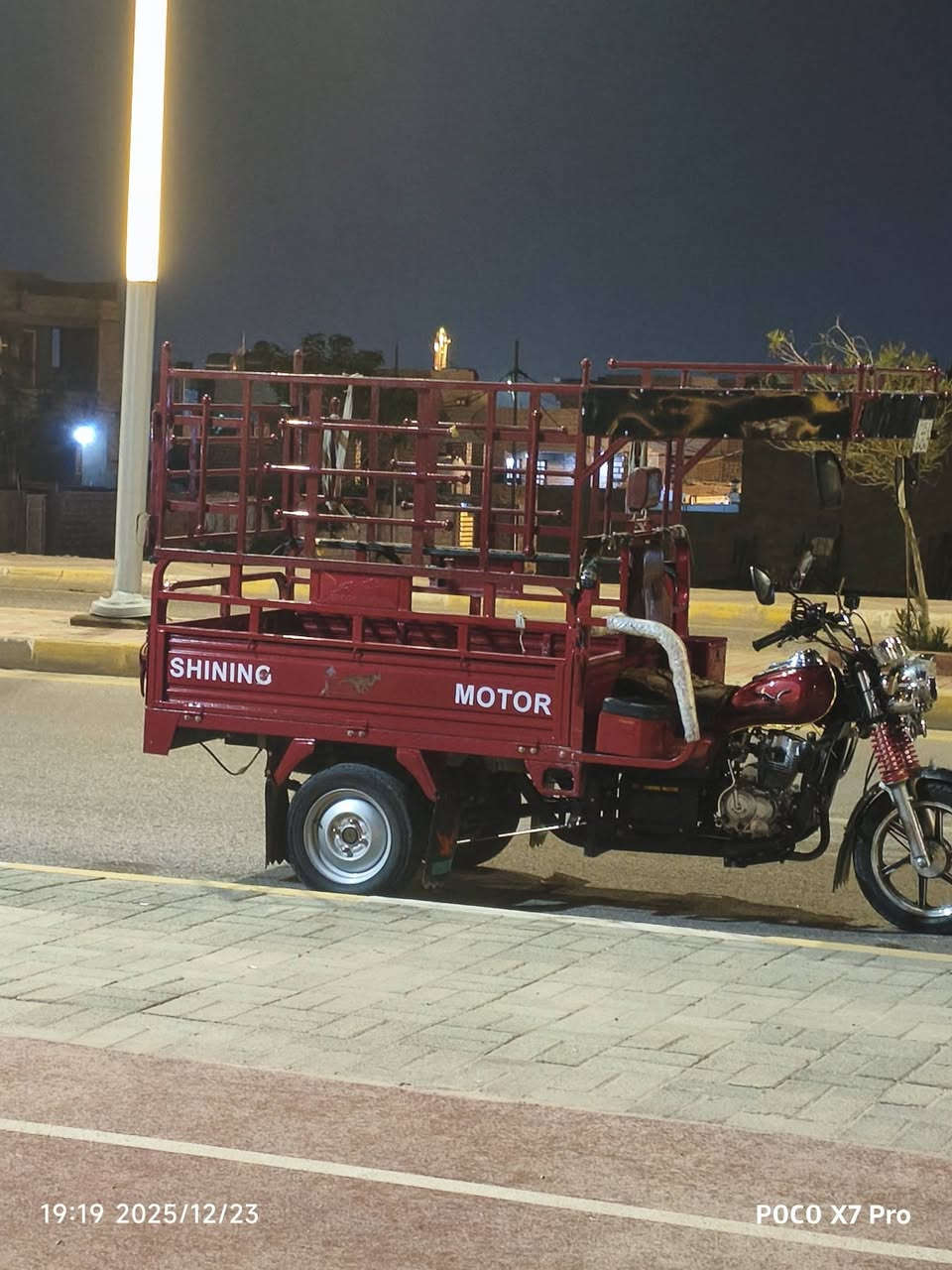 ستوته جمره للبيع بعده زيرو جديد مرقمه باسمي رقم نكليزي مكاني رمادي
***********
