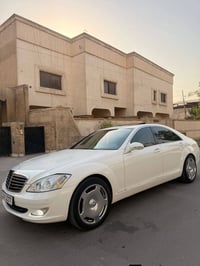 حبايبي الغوالي  عندي مارسيدس S كلاس حجم 350  وارد ياباني  رقم بغداد بس...