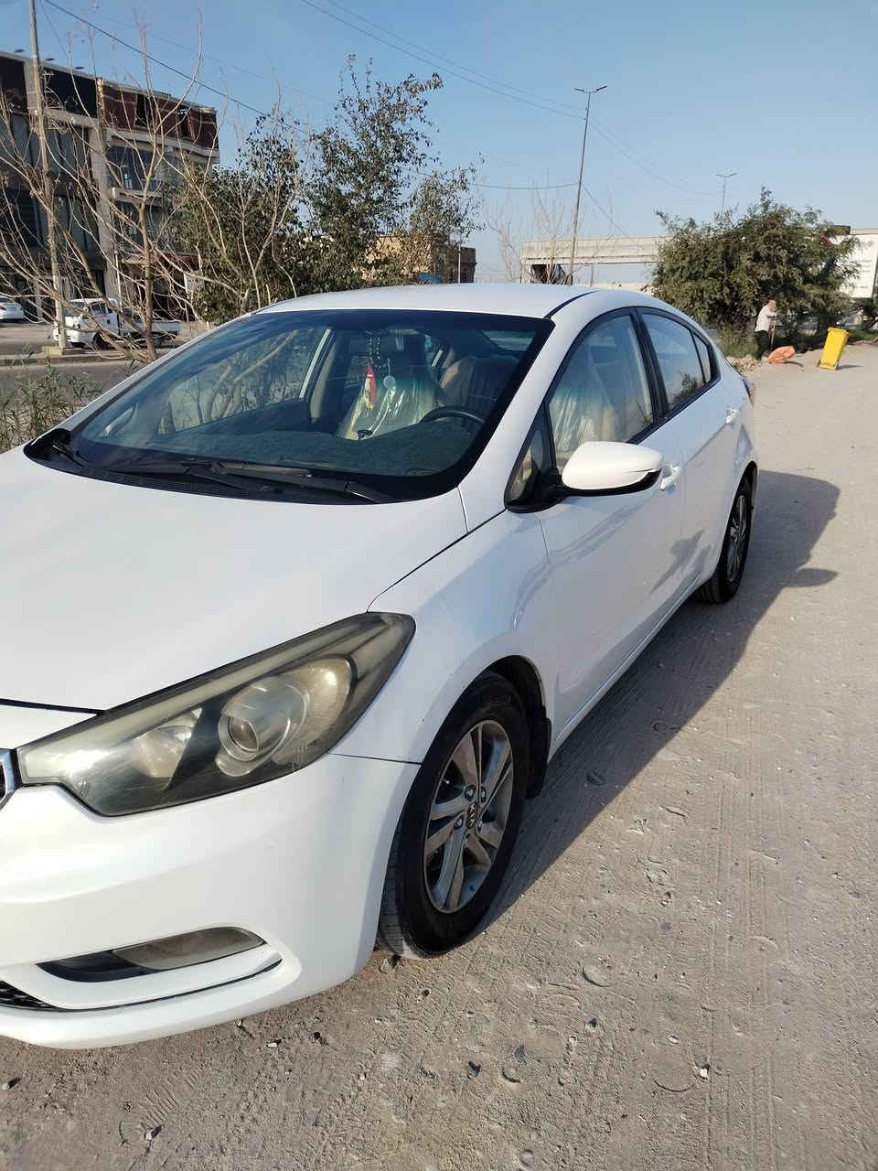 السلام عليكم
للبيع سيراتو 2015
رقم كربلاء 
بيها صبغات اسونار منشور وياها 
اسعر 110 وبيها مجال 
اسياره امداور ثاني يوم 
مكاني نجف رقم الهاتف ***********
