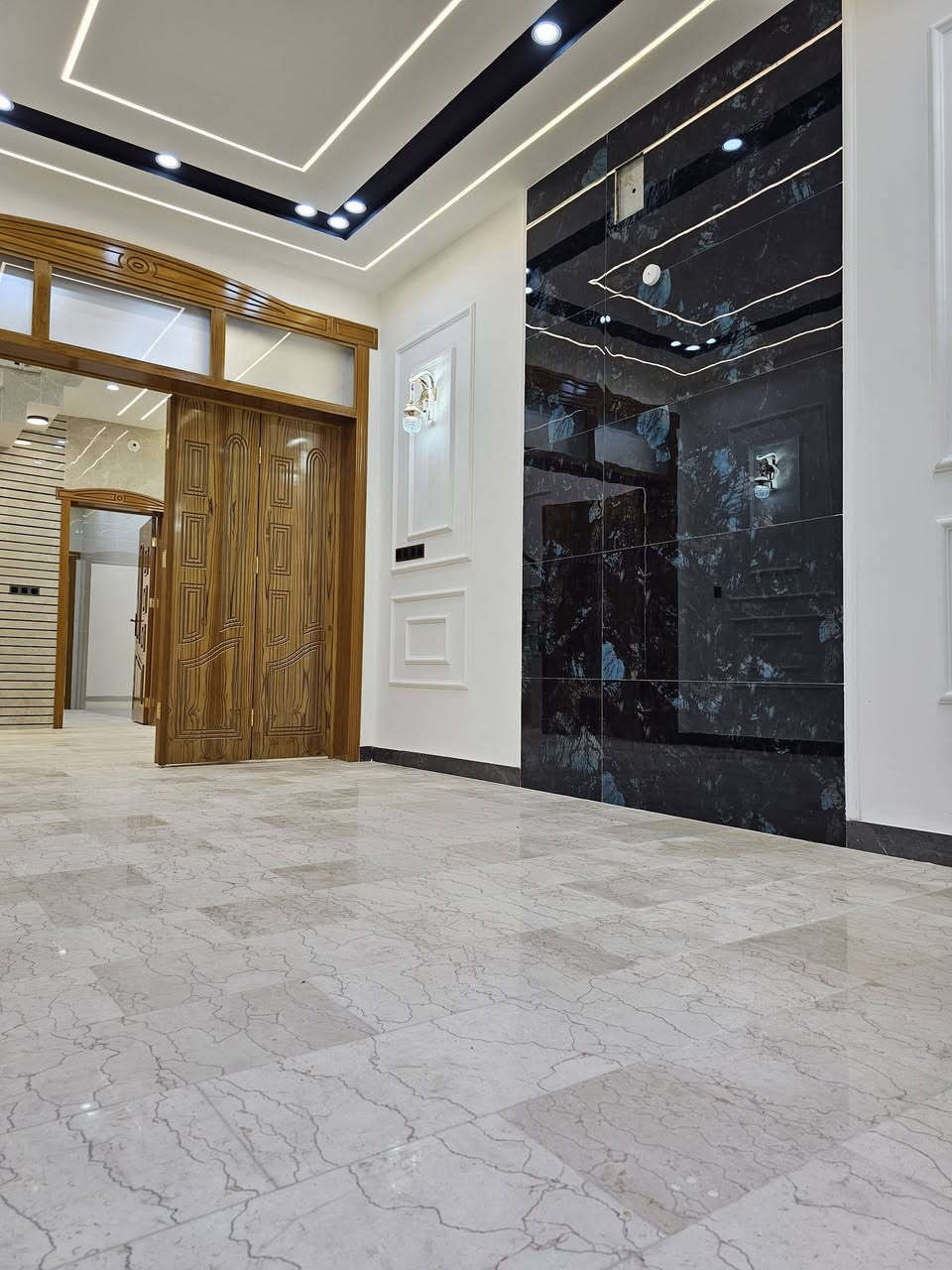 بيت للبيع في حي الوفاء المساحه 100 متر بناء درجه اولى طابقين عن مكان كلش راقي للاستفسار/***********
