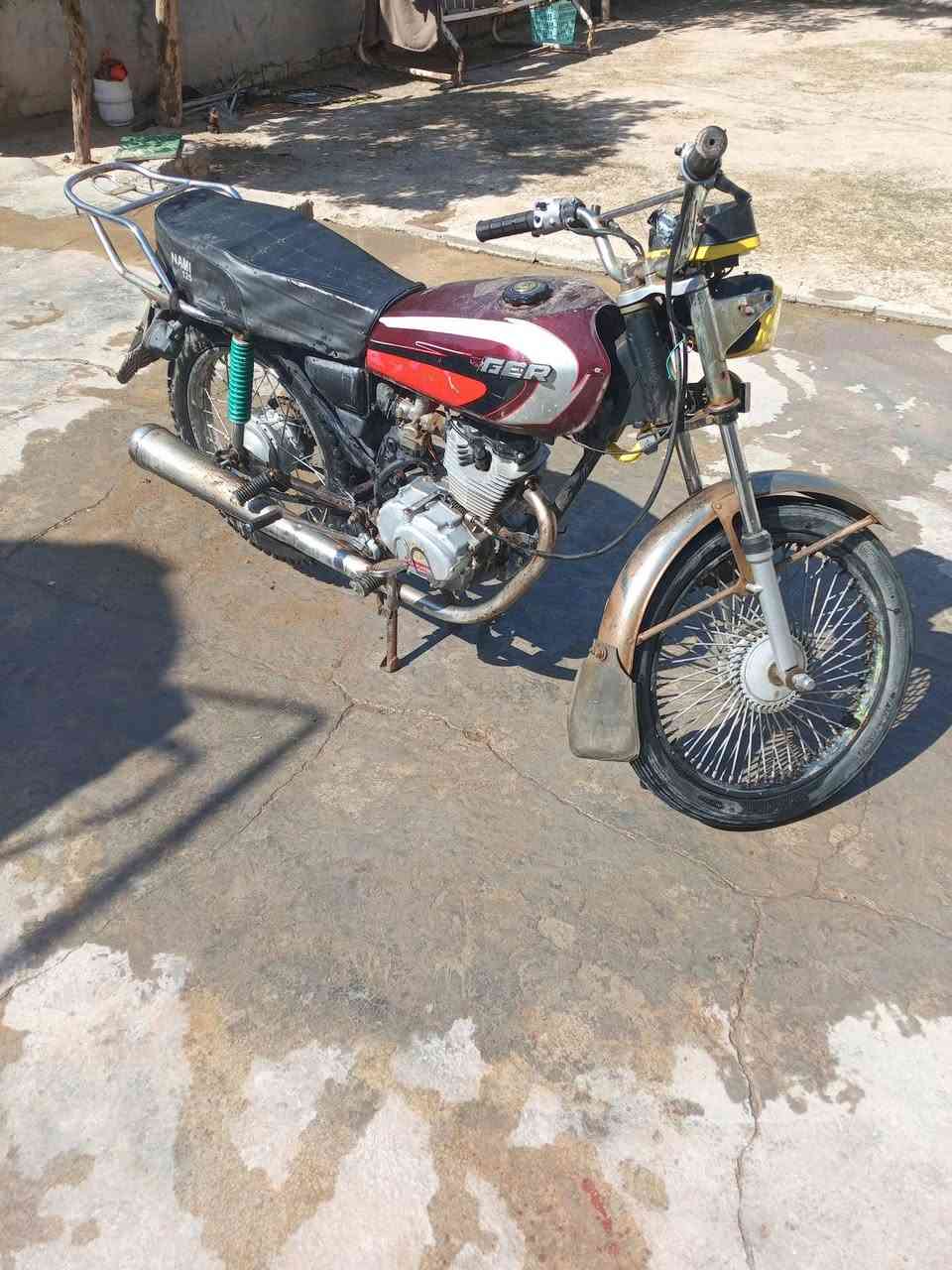 للبيع ايراني موديل 19اوراق كامله محرك خير من الله كهربائيات شغاله السعر 250وبي مجال شري اتصل ودلل ***********
