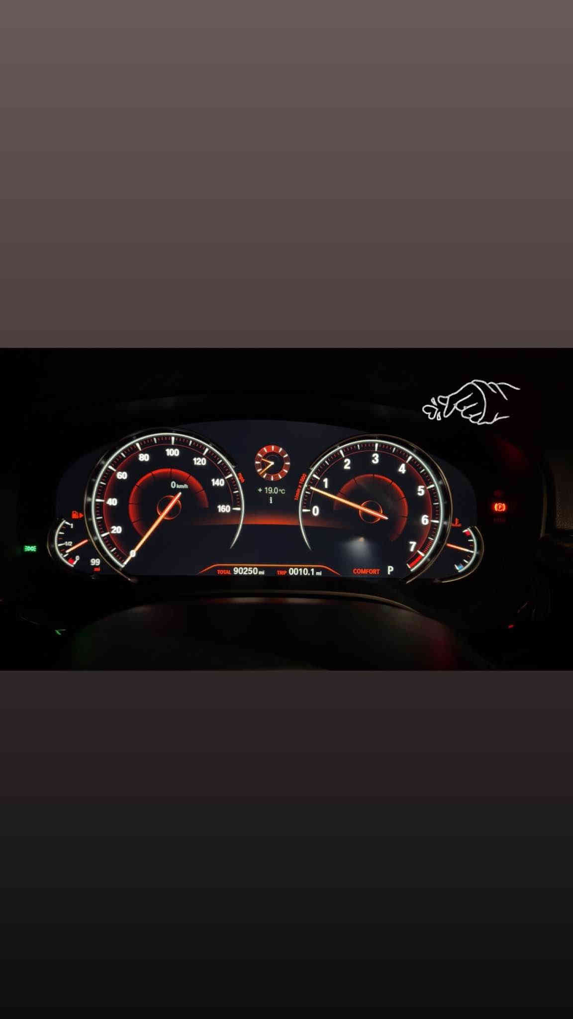 للبيع للبيع✈️✈️✈️

🚘 BMW 540 i kit M موديل 2018 – ملك الطريق بفخامة
⚡ لون أسود نفطي متغير × مقصورة أوف مشمشي فاخرة
📍 العنوان: العامريه 
السعر 29000 دولار 
للاستفسار ***********

━━━━━━━━━━━━━━━━━━━
✨ المواصفات العامة:
▪️ محرك تيربو بقوة عالية واقتصادي
▪️ نظام دفع خلفي + وضعيات قيادة متعددة
▪️ عداد فقط 90 ألف كم
▪️ فول مواصفات وارد الماني ضمان دولي 3 بصمات 
▪️ حادث بسيط جدًا بالعراق شخط بين الباب والجاملغ الخلفي عكس السايق بدون ايرباك 
▪️ رقم أربيل – فحص وهزة وسنوية كله جديد جاهز نقل ملكية
▪️ لا تحتاج أي تصليح… مناقصة شي

━━━━━━━━━━━━━━━━━━━
🛋 الداخلية والتجهيزات:
▪️ مقصورة جلد مشمشي فاخرة مع تحكم كهربائي كامل خزن ميموري الشكنات كلها 
▪️ شاشة كبيرة مع نظام ملاحة
▪️ أضوية أمبيانت داخلية متعددة الألوان
▪️ نظام صوت فاخر
▪️ تسخين مقاعد + تبريد + تسخين ستيرن 
▪️ شاحن لاسلكي + بصمة تشغيل
▪️اربع ابواب بصمه وشفط 
▪️سلايد روف 
▪️مري شفط وقلاب 
▪️5 كامرات 
▪️رادار حجم الكبير المرغوب 
▪️السياره فول للاخير 

 
━━━━━━━━━━━━━━━━━━━
⚙️ التكنولوجيا وأنظمة الأمان:
▪️ رادار + تحذير خروج عن المسار
▪️ تسارع ذكي + مثبت سرعة متكيف
▪️ حساسات أمامية وخلفية + كاميرا 
▪️ كبح تلقائي للطوارئ
▪️ دخول وتشغيل بدون مفتاح (Keyless)
▪️  هاند بريك كهربائي
 صندوق كهربائي ذكي 
نظام داتا شو 
التحكم بالشاشة الوسطية بواسطة الايمائات اي حركة اليد

━━━━━━━━━━━━━━━━━━━
💰 السعر: 29000 دولار فقط
📞 للاستفسار: ***********
📌 سيارة فخامة + أداء + نظافة… جاهزة للسفر الاسكندرية
