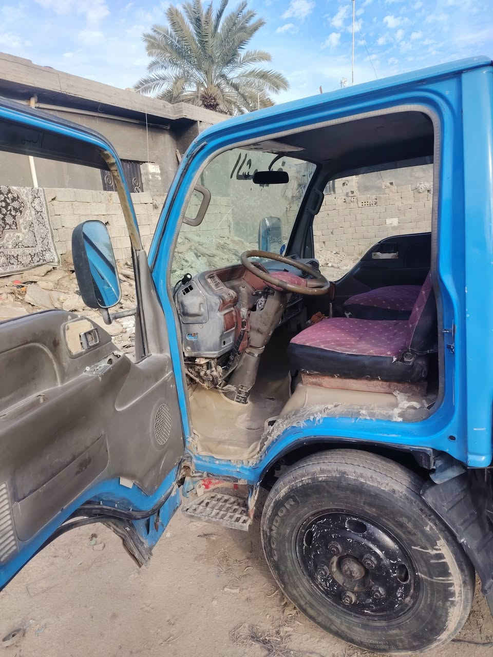 البيع ازوزه موديل 2002 قلاب بلادي رقم قاسيه اصفر مكفوله مكان بابل جبله *********** & ***********
