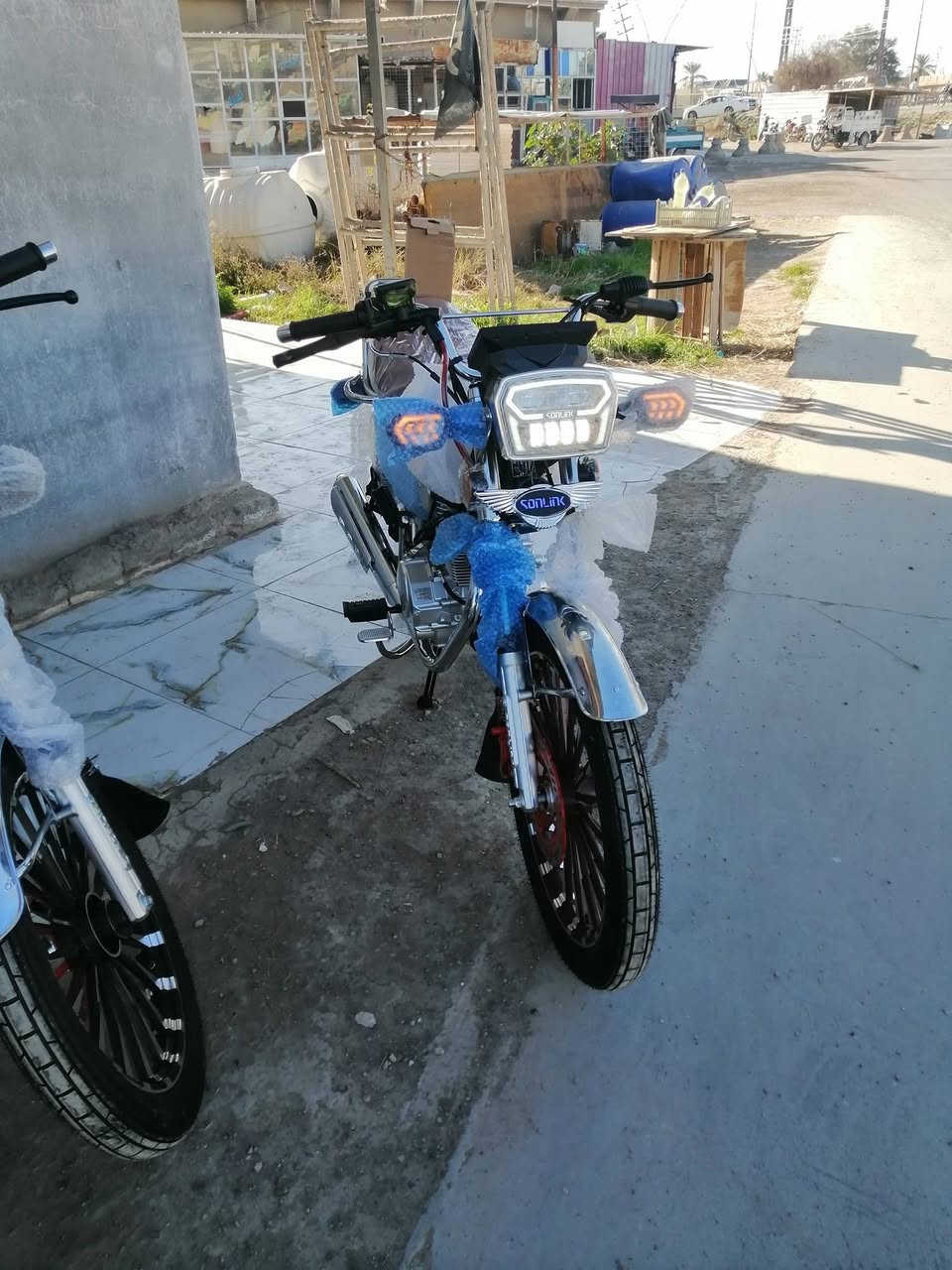 سلام عليكم ورحمة يتوفر لدينا درجات ناريه
سيفان موديل ٢٥ شاشه فول موصفات
تايكر موديل ٢٥ شاشه
دايوان موديل ٢٥ محرك ٢٠٠ جبلي
البيع بل نقد والقسط عن طريق المنصه مصرف الرافدين فقط العنوان ديالى شهربان جسر عوني *********** اهلن وسهله بيكم محلات الوالد الشيخ
