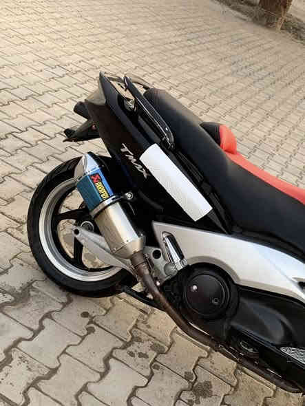 TMAX 2008 
مكفوله الدراجه تجي تفحص وتقتنع وتاخذ مكاني بابل  تواصل فيس + رقم *********** السعر 2350 وبيها مجال حك الجيه ✨🪬🤍
