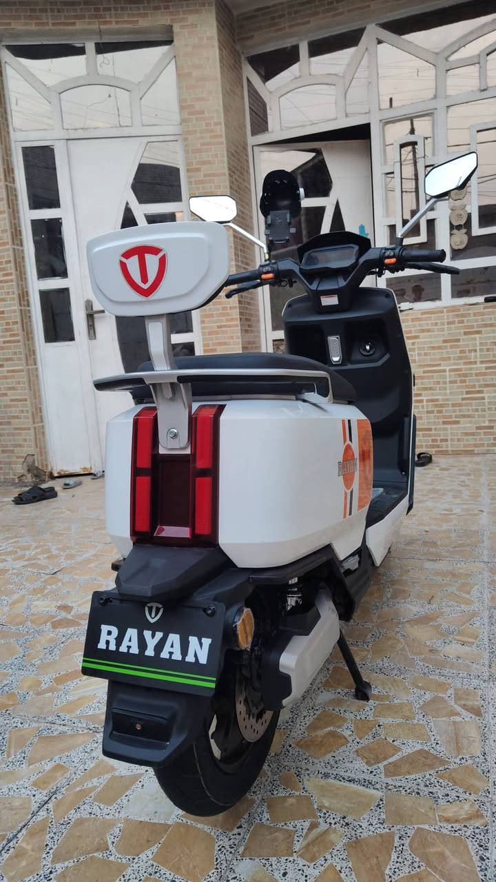 دراجه وحش الكون للبيع سعرها 950 وءيها مجال الشراي يتصل *********** مكاني حي اور سبع قصور
