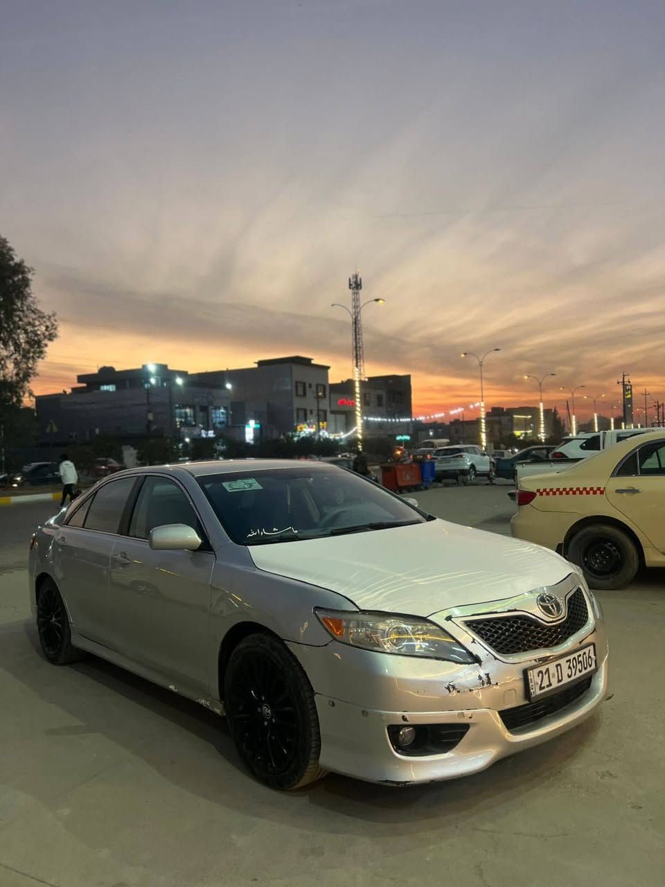 موديل 2009محدث 2011 سياره على وضع شريكه كير محرك كهربائيات شرط تايرات جديده محرك افلون V6 محرك جديد اشتريت  سنويه ماساقطه تحويل ثاني يوم بسمي بنسبه سبخ بي جاملغ خلفي و صندوق سبخ بدون دواخل و مابي جلح بي 700الف دينار غراما انزل من سعر مكان كركوك  
سعر 95بي مجال قليل 
***********
***********واتس اب السليمانية, العراق
