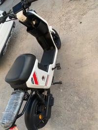 باسكل شحن • ما بيه نقص • R8 لايت