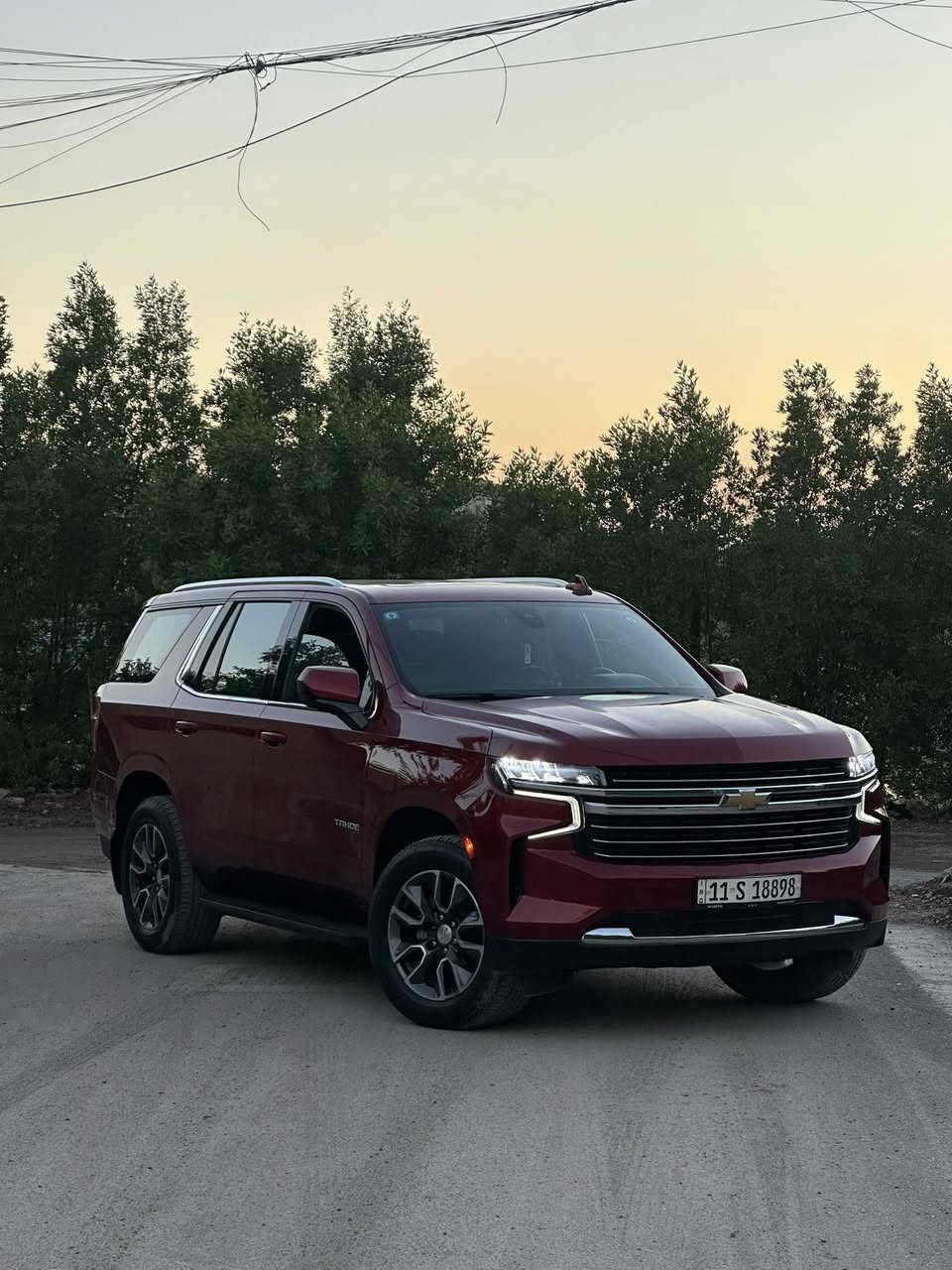 السلامعليكم تاهو 2021 للبيع
المواصفات:
1- بانوراما  
2- ثلاث وضعيات قيادة  
3- مستشعر اصطدام  
4- صندوق كهربائي  
5- مساعد قيادة (يستشعر السيارات أثناء الضباب)  
6- آبل كاربلاي  
7- مواصفات خير من الله بعد
ماشيه 66km  

الضرر:  
ثلاث قطع صبغ مع بارد (بدون دواخل).  
والسونار وصور الحادث موجودة بالمنشور أسفل ⬇️  

السيارة مدارينها على بنزين محسّن ودهن ممتاز.  

السعر:410 وبيها مجال  
المكان: بغداد – حي العلام

للاستفسار ***********
