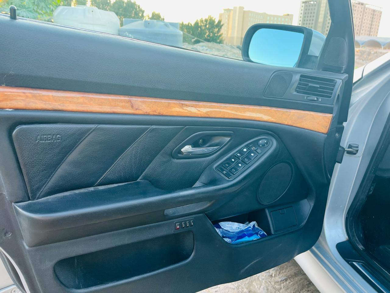 السلام عليكم
سياره للبيع 
BMWصقر 🇩🇪
موديل 1996 اصل
الون سلفري 
كهربائيات كلها بلاد وضع شركة 
كير ومكينة بشرط 
مكينه فانوس المرغوبه 🇩🇪
تبريد بشرط 
جام كهربائي 
سلايت طكتين 
تلفون رئاسي
بصمة تشغيل 
تشغيل عن بعد 
حداديه 90بالميه 
نظافة الغرفة 100‎%‎
السيارة كل نقص مابيها 
وضع الشركة
السيارة احله من الصور 
العنوان النجف الاشرف 
***********
