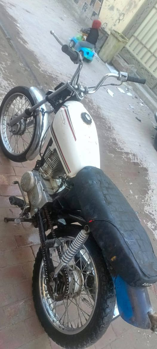 دراجه لبيع كلك مديل 20 مكان نجف  شارع المطار سعر 225 وبيه مجال قليل نصبته حلوه ***********
