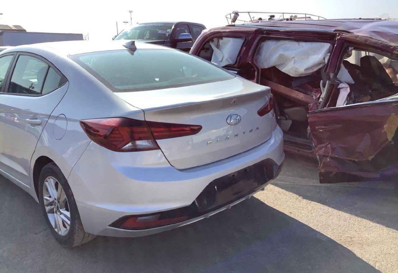 السلام عليكم ... النترا 2019 للبيع فقط امريكي ماشيه 85 ميل السياره مثل ما موضحه بالصور وبيها بارد باب السائق 
السعر 145 وبيها مجال 
مكاني بغداد حي الجهاد 
***********
