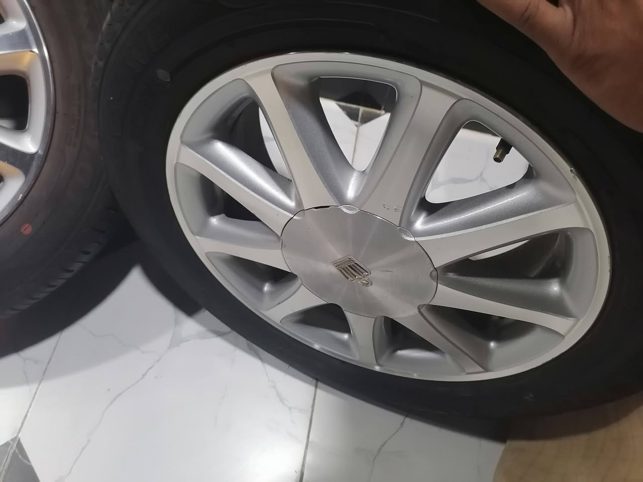 سلام عليكم للبيع 
ويل نجمه اصلي مال حاويه شرط زيرو نظافه ٪ تخم تاير جديد ياباني اصلي
***********
