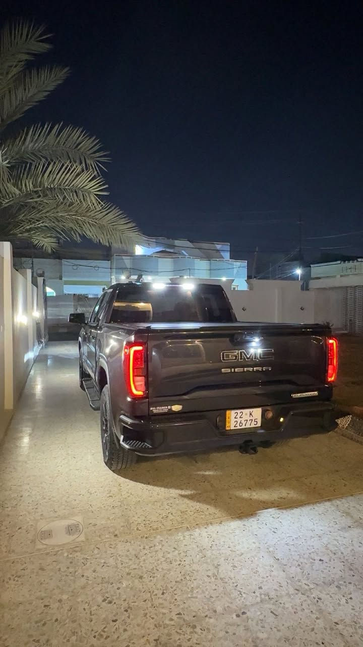 GMC SIERRA 
المويدل 2023
المواصفات الفيشن
المحرك 4 سلندر تيربو
ماشيه 68 الف كم
الضرر باب خلفي بلادي فقط
السعر 37.500$
الرقم:***********
