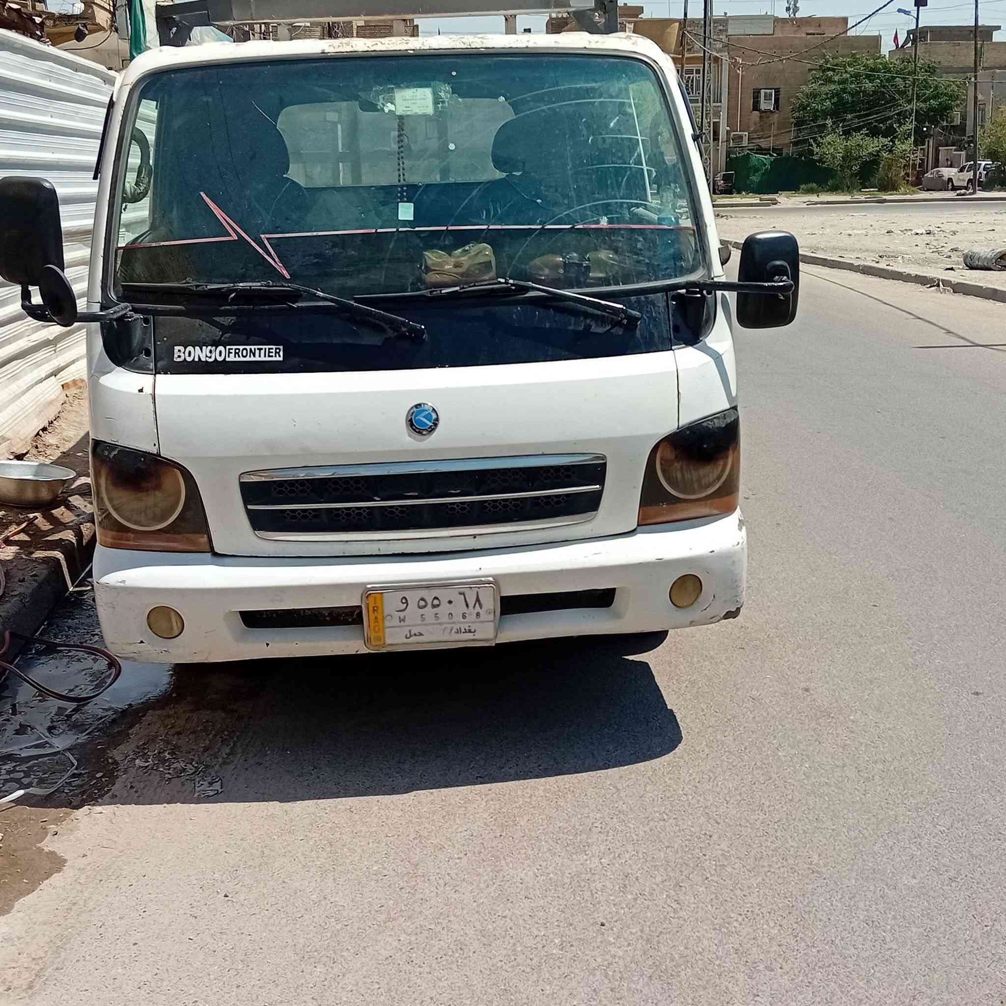 سلام عليكم شباب للبيع سيارة مكفولة مكينة وكير وكسن وشاصي ورقم شاصي  تحويل ثاني يوم بسمي  مكاني بغداد شعلة سعر ٧٢ وبية مجال قليل الرقم ***********
