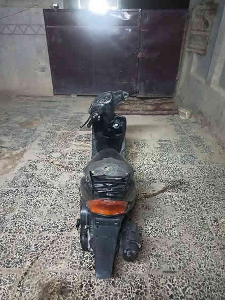 سلام عليكم شباب دراجة ماكس عدلة دراجة مكينة خرسة دراجة خير من الله سلف هندر دراجة بلادية سعر 550وبيهة مجال *********** مكان بغداد حي نصر
