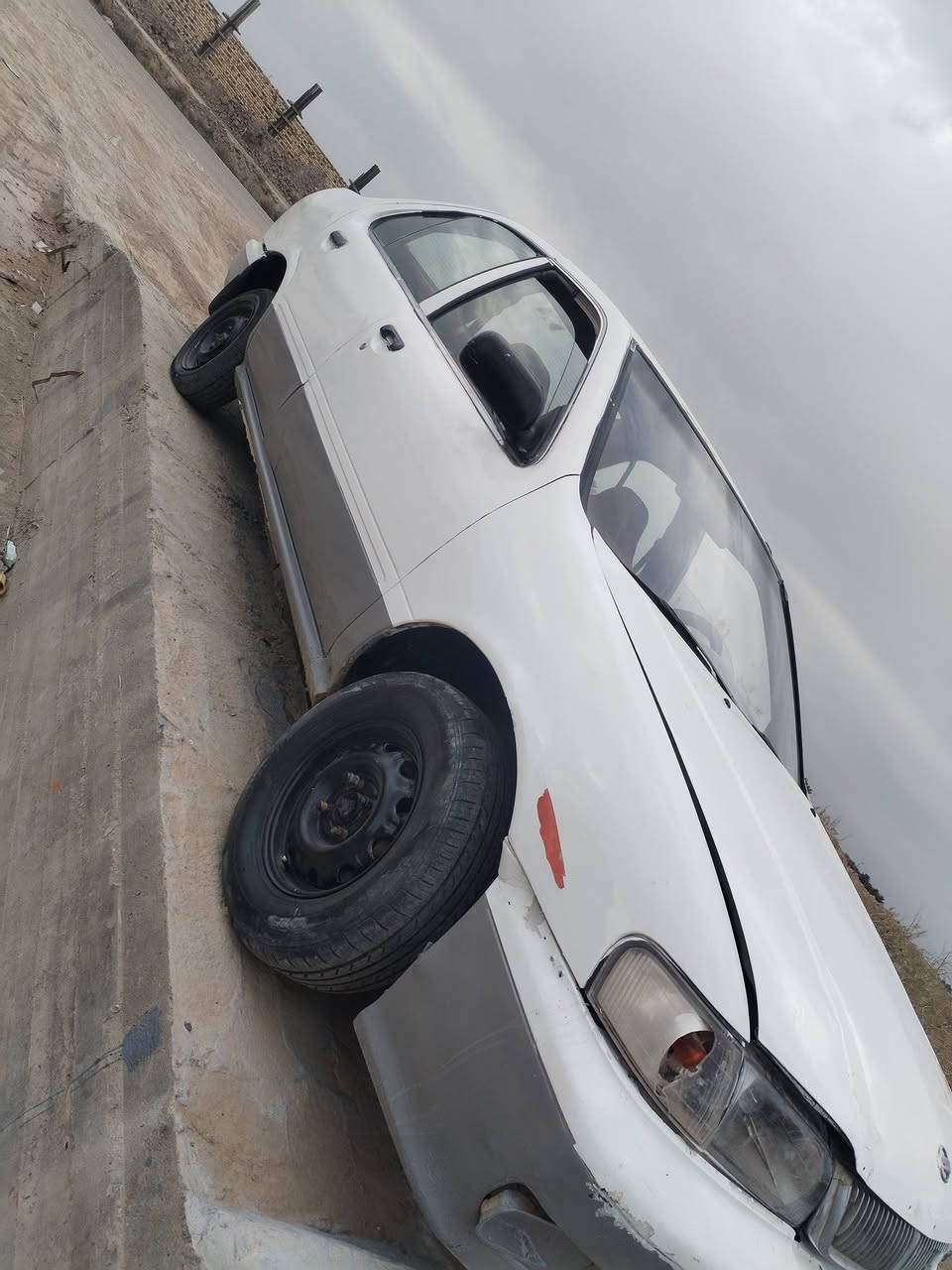 سني للبيع موديل 2000 جاهزة السيارة 23 اتصل ***********
