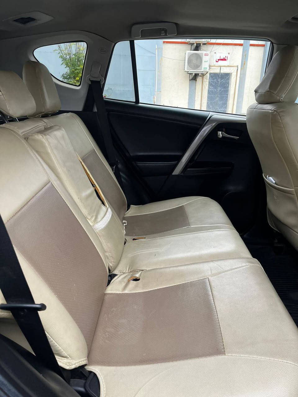 السلام عليكم سيارة للبيع 
سعر 167 ورقة وبيها مجال بسيط 
الرقم ‏‪***********‬‏
واتساب ***********‬‏
