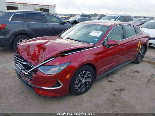 سوناتا للبيع 2023 مكينه 2000 هايبرد ماشية 4,000 الف فقط يعني اخت الزيرو بدون ايرباك تقريرها كلين لون ماروني سعر (18,900)$ومجالها بسيط جداً جداً مال جيتك صور الحادث مرفقه بنيد فقط تبديل الباقي كفاله عامه بأسمي السياره وعنواني بغداد الجادريه
الاتصال ***********
