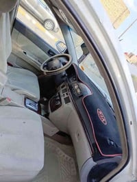 سياره هيونداي سوناتا موديل السياره 2006محدثه 2010وارد امريكا حادث جامل...