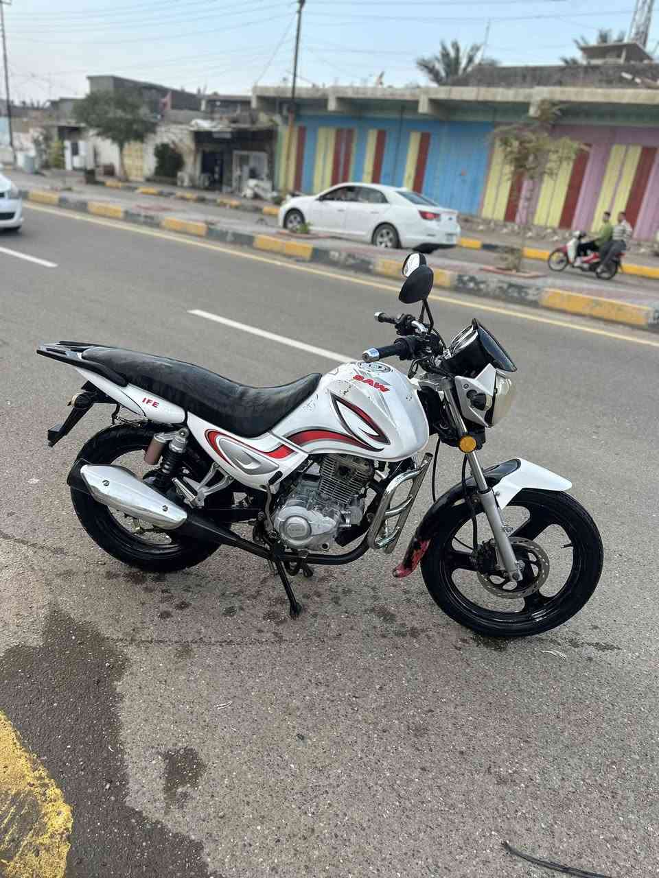 سنكي موديل ١٩ 
كله شغال تايرات جدد 
مكينه ممفوتح 
دبلات شغاله 
كهربائيات كلها شغاله 
بدون نقص 
السعر ٥٧٥
بدون اوراق
***********
