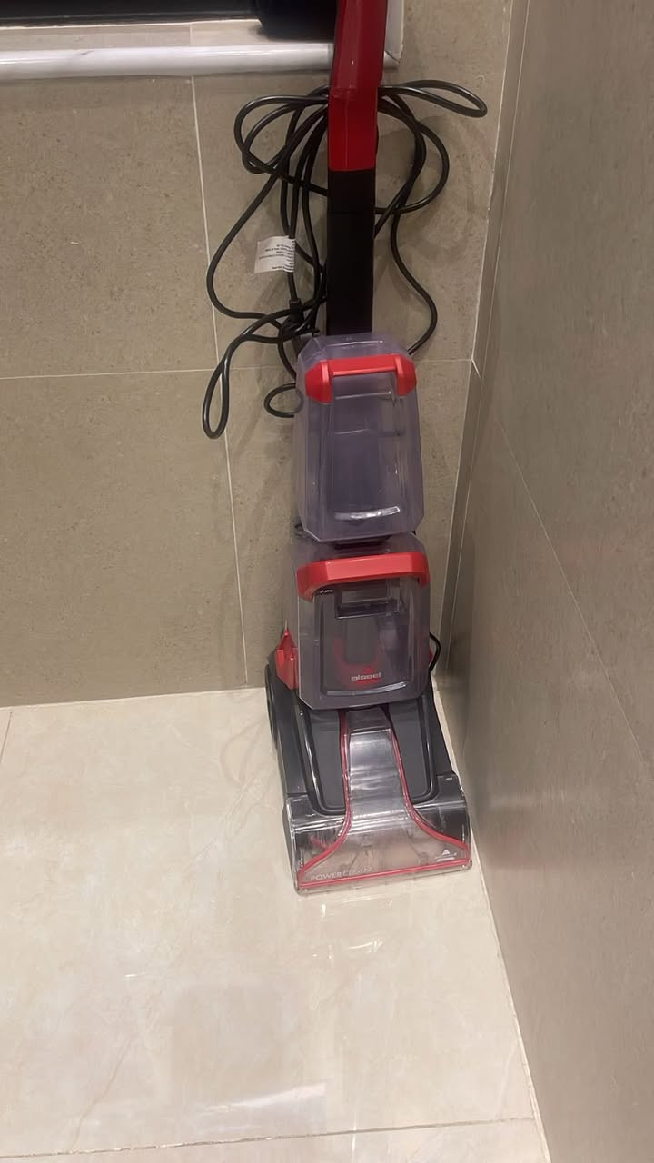 مرحبا عندي هاي المكنسة مال زوالي تغسل الزوالي وتنشفها كلش زينه ماركه بيزل استخدام كلش قليل اخت الجديده اخذتها ٣٣٠ اريدها ٢٥٠ 
اكيد الي يعرف ماركة بيزل يعرفها شكد زينه


**إذا كنت صاحب هذا الإعلان وتريد حذفه لأي سبب، رجاءا أرسل رسالة إلى الدعم الفني**