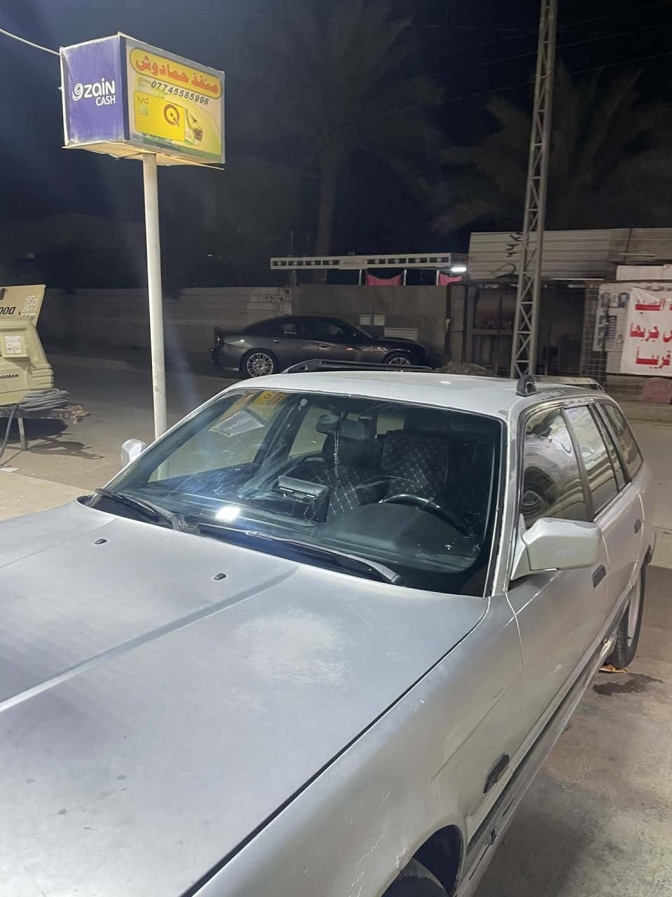 السلام عليكم bmw استيشن 520 مسكر كير عادي رقم بغداد بسمي مكان السياره بغداد جسر  سياره جاهزه السعر 45 أو مراوس بسياره أقل وأخذ فرق ***********
