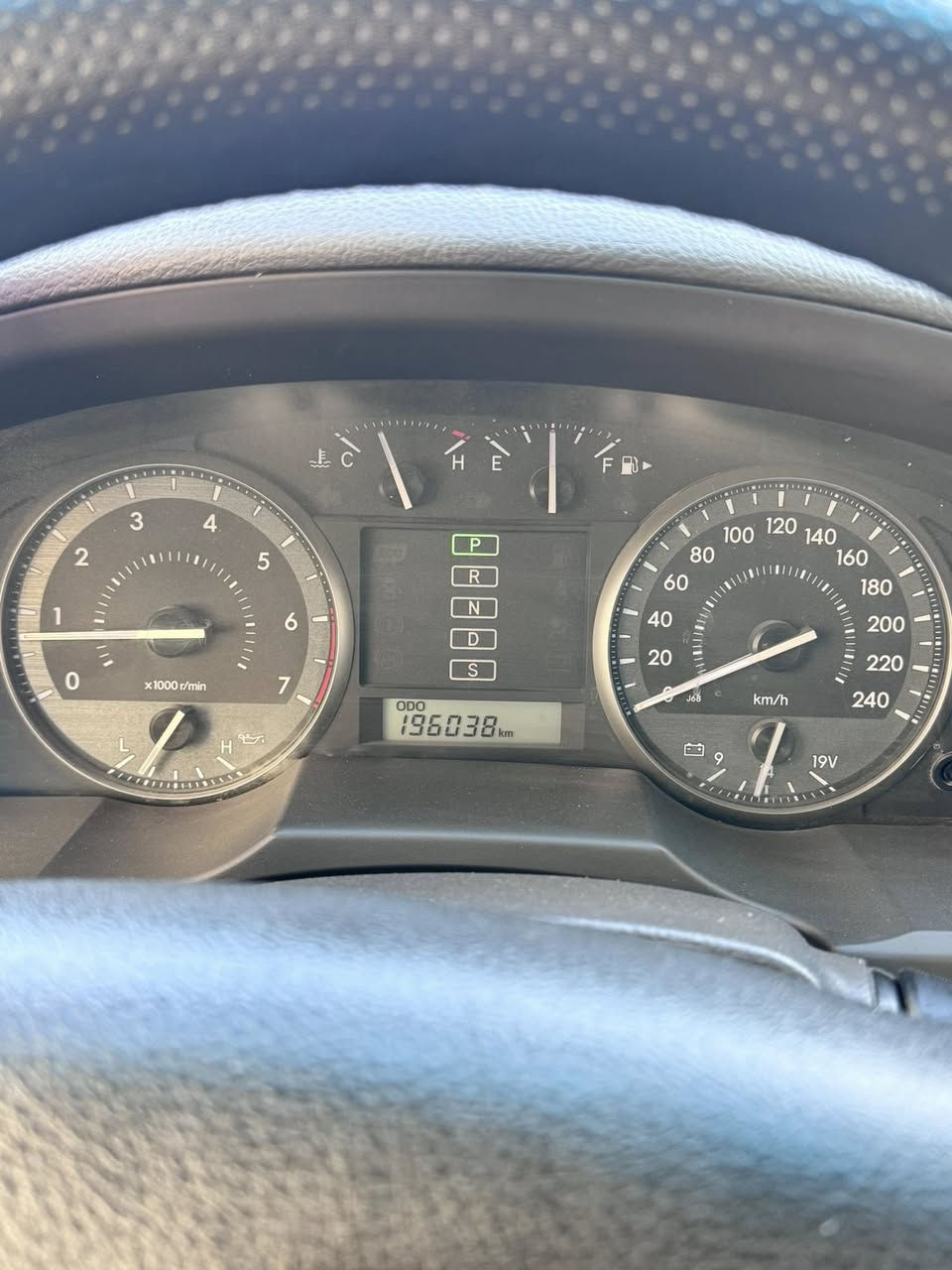 سلام عليكم لاندكروز للبيع 2012 بصره  السونار مرفق معه المنشور سعر 310 بيهه مجال ***********
