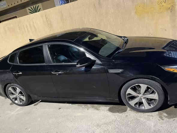 السلام عليكم شلون الشباب ..
الحلال للبيع  كيا ابوبتما 2019 موديل S
🛑🛑وارد امريكي
رقم اربيل الجديد 
🛑:المواصفات : 
🛑:شاشه جبيره 
🛑:رادر 
🛑:نقطا عمياء 
🛑:كشن السائق كهرباء 
🛑:مانع تصادم (توقف ذاتي)
🛑:مثبت سرعه 
🛑اشاير بالمري
🛑:انارة ترحيب 
🛑: حساس صندوق  
🛑:حساس امامي خلفي 
🛑:كير توماتيك وعادي 
🛑: الضرر :
فقط الجاملغ الخلفي صبغ الباقي مكفول كفاله عامه بجم كبس
محرك 2400 GDI  وبيها حالوب بلقماره خفيف مال بغداد 
 
كير محرك تبريد مكفول
السعر 133وبيها مجال
***********
