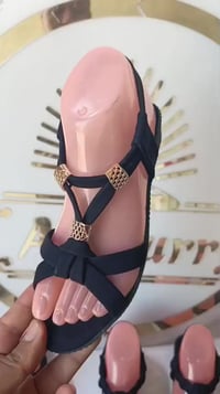 البيع جملة فقط 🚚التوصيل متوفر لجميع انحاءالعراق 🇮🇶 التواصل على الوتساب...